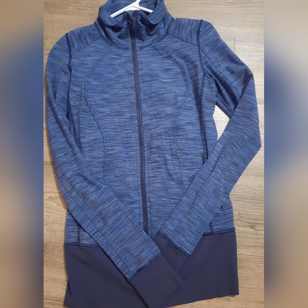 Lululemon long sleeve zip up